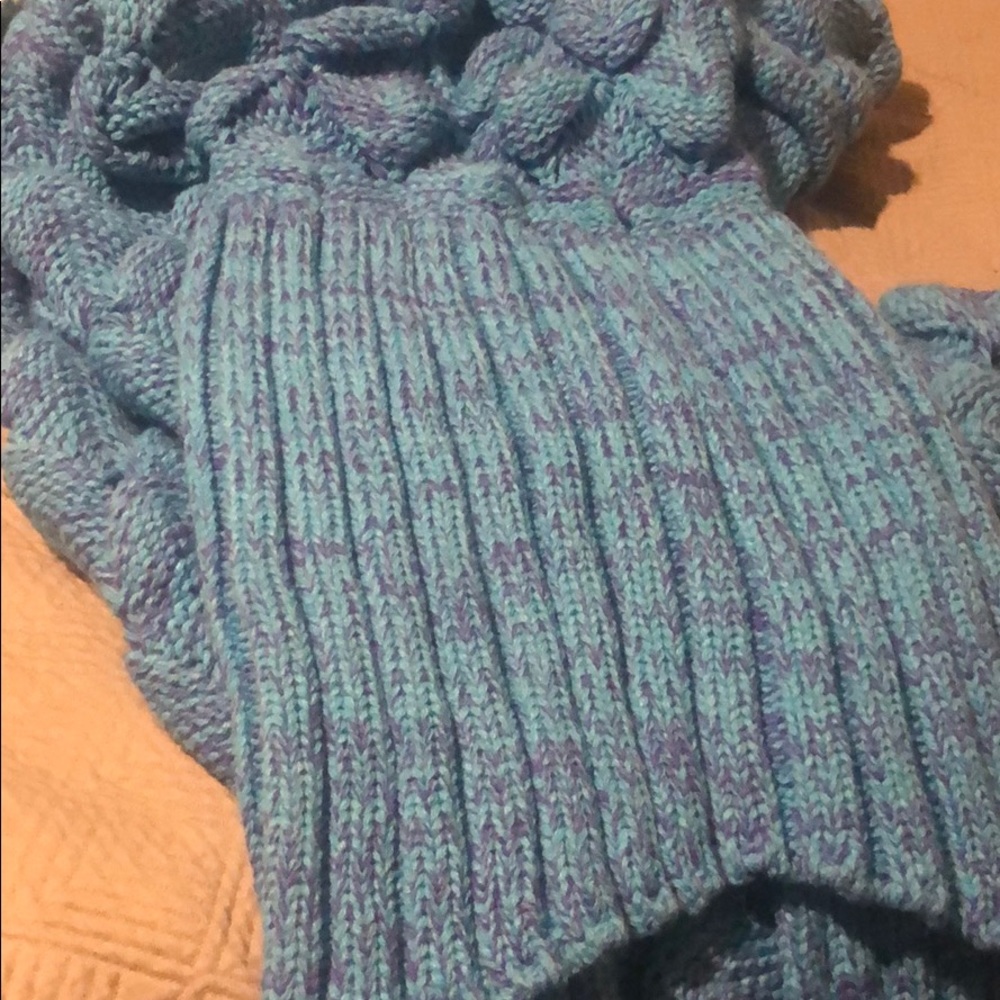 Mermaid Blanket - Picture 2 of 3